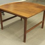 764 1319 COFFEE TABLE